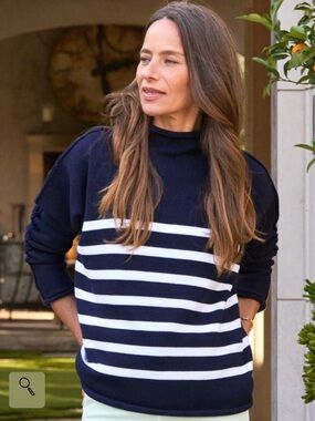 MONTEREY
Rolled Funnel Neck Sweater
